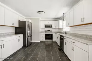 202 McLean St, Hamlet, NC 28345 - Photo 15