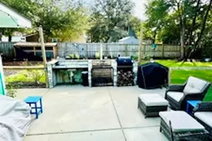 118 NE 19th St, Oak Island, NC 28465 - Photo 5
