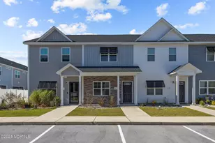 21 Catalina Cir, Swansboro, NC 28584 - Photo 1