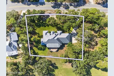 699 Country Club Drive, Oak Island, NC 28465 - Photo 7