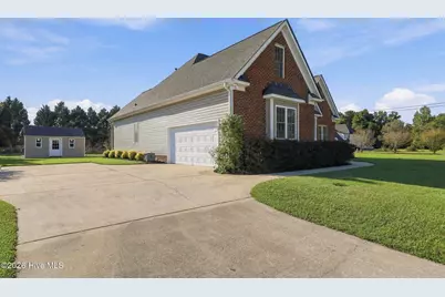 1112 Porters Ridge Drive, Greenville, NC 27858 - Photo 7