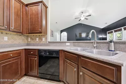 1295 Murrill Hill Road, Jacksonville, NC 28540 - Photo 9