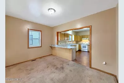 1014 W Colonial Avenue, Elizabeth City, NC 27909 - Photo 17