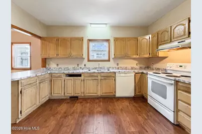 1014 W Colonial Avenue, Elizabeth City, NC 27909 - Photo 19