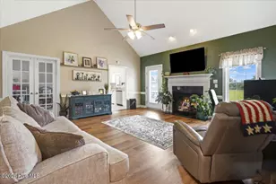 105 Pointe Dr, La Grange, NC 28551 - Photo 5