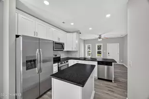 1022 Lake Norman Ln, Leland, NC 28451 - Photo 9