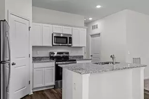 661 Essex Rd, Nashville, NC 27856 - Photo 5