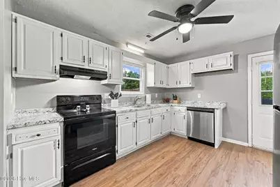 18 Walnut Drive, Jacksonville, NC 28546 - Photo 21
