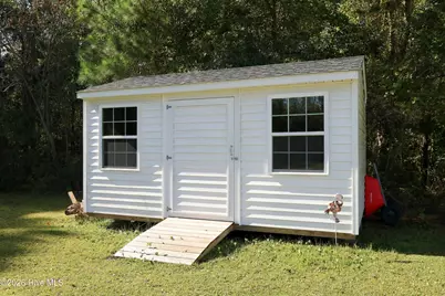 638 Edgewood Avenue, Newport, NC 28570 - Photo 47