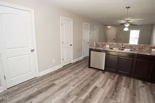 103 W Murrow Ln, Jacksonville, NC 28546 - Photo 9