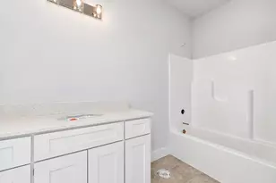 462 Pointe Vista Dr, Elizabeth City, NC 27909 - Photo 13