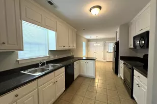 215 Hurt Ct, Nashville, NC 27856 - Photo 5