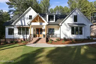 114 Glen Cove Ln, West End, NC 27376 - Photo 1
