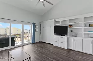 918 N New River Dr, Surf City, NC 28445 - Photo 3