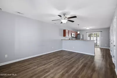 427 Falls Cove, Jacksonville, NC 28546 - Photo 3