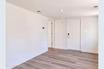 206 N Poplar Street #E, New Bern, NC 28560 - Photo 7