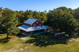 28705 N Turnpike Rd, Wagram, NC 28396 - Photo 3