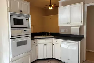 614 Player Ct, Jacksonville, NC 28540 - Photo 9