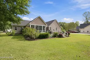 100 Fern Ct, New Bern, NC 28562 - Photo 5