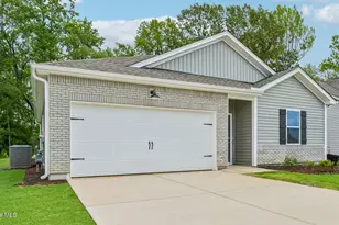 436 Conifer St, Sanford, NC 27332 - Photo 3