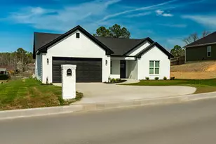 4386 Creekview Dr, Hephzibah, GA 30815 - Photo 3