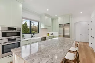 669 Arnold Ln, Saint Simons, GA 31522 - Photo 5