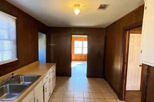 1694 Douglas St, Augusta, GA 30901 - Photo 5