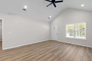 631 Clary St, Thomson, GA 30824 - Photo 11