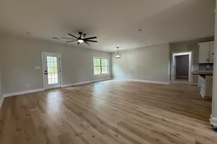 1041 Fairway Ridge Dr, Wrens, GA 30833 - Photo 3