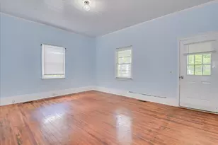 216 Circle St, Edgefield, SC 29824 - Photo 5
