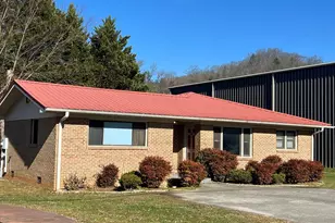 71 Laura St, Robbinsville, NC 28771 - Photo 1