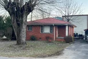 44 Laura St, Robbinsville, NC 28771 - Photo 1