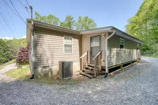 830 Canyon Rd, Marble, NC 28905 - Photo 17
