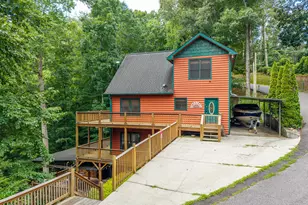 270 Marina Dr, Murphy, NC 28906 - Photo 1