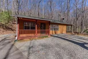 33 Hamlet Cir, Murphy, NC 28906 - Photo 1