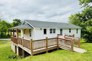 319 Circle St, Robbinsville, NC 28771 - Photo 1
