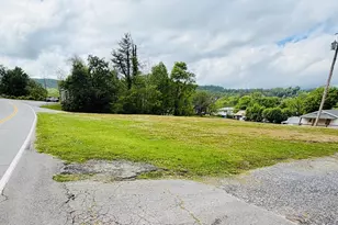 319 Circle St, Robbinsville, NC 28771 - Photo 25