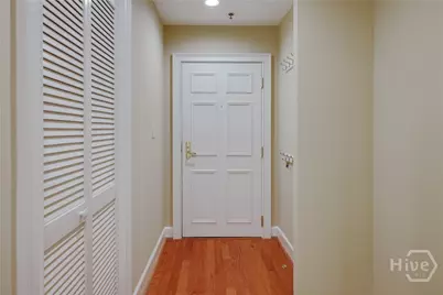 247 E Washington Street #302, Athens, GA 30601 - Photo 9