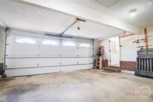 1010 Charles Ct, Statham, GA 30666 - Photo 9