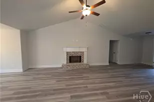 305 Dove Fld Dr, Winder, GA 30680 - Photo 3