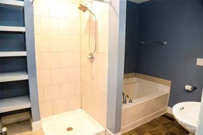 1398 W Hancock Avenue W, Athens, GA 30606 - Photo 17