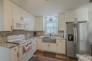 324 E Broad St, Winder, GA 30680 - Photo 3