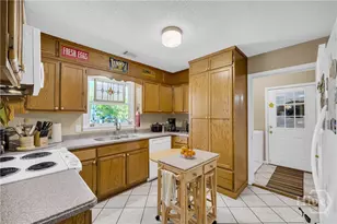 172 Lewis Cir, Commerce, GA 30529 - Photo 17