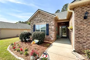 155 Carrington Dr, Commerce, GA 30529 - Photo 3
