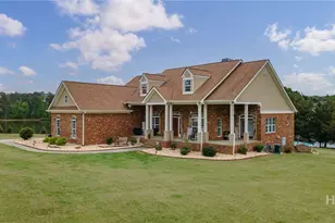 725 Amber Lakes Ct, Social Circle, GA 30025 - Photo 3
