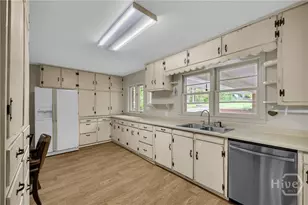 231 Honeysuckle Dr, Commerce, GA 30529 - Photo 9