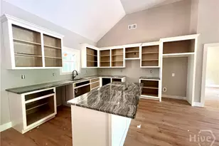 364 Live Oak Ln, Comer, GA 30629 - Photo 5