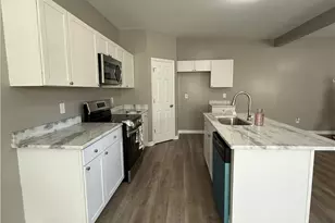 174 Charlotte Cir, Statham, GA 30666 - Photo 3