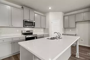 912 Stow Ln, Monroe, GA 30655 - Photo 9