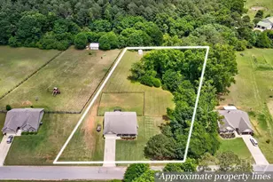 304 Highlands Dr, Winterville, GA 30683 - Photo 3